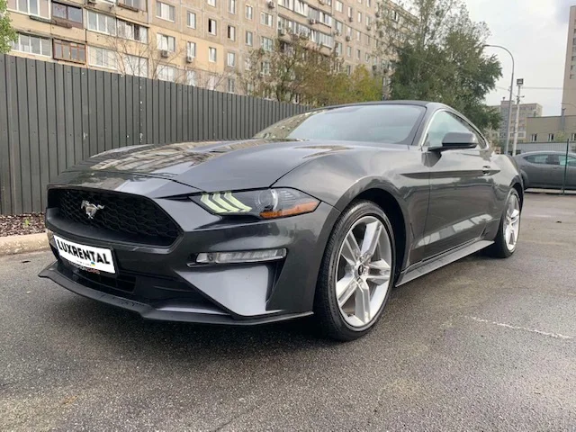 Ford Mustang GT Сірий