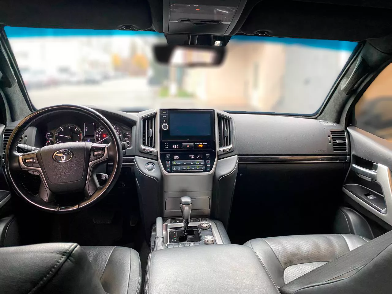 Toyota Land Cruiser 200 Guard B6+ Фото 5