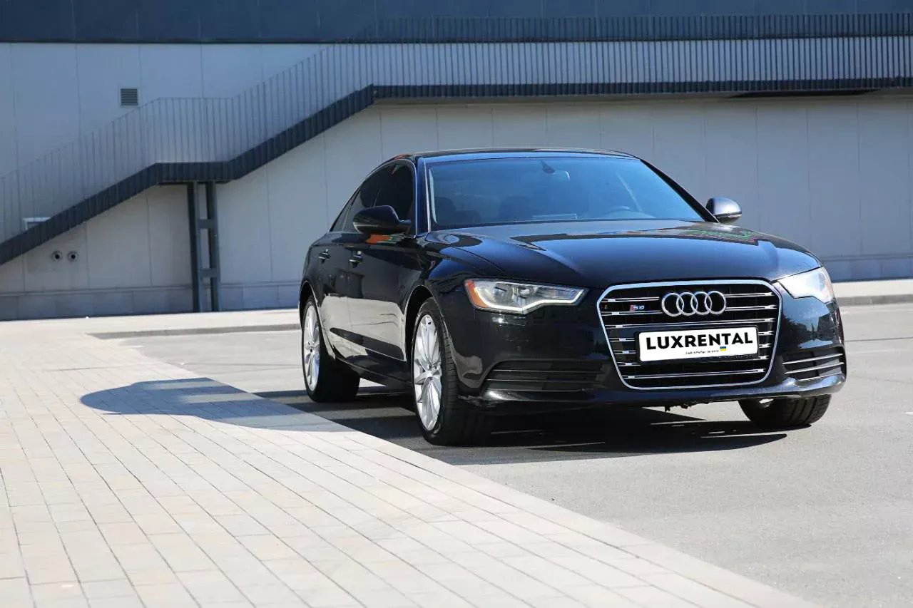 Audi A6 Фото 2