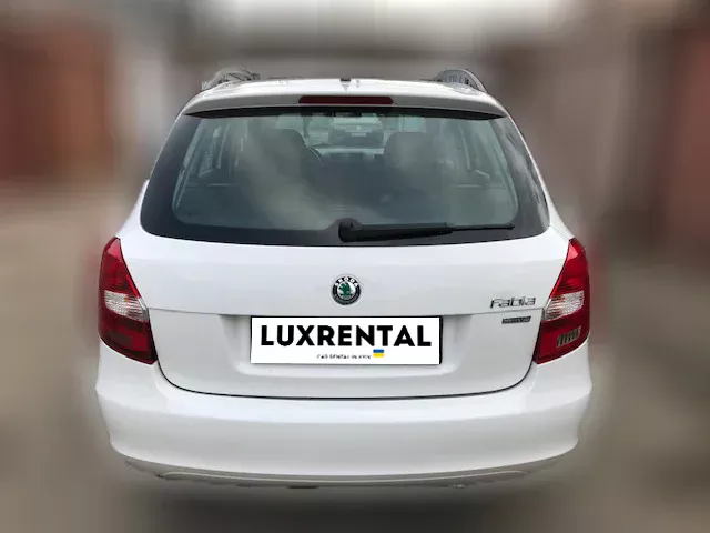 Skoda Fabia Фото 2