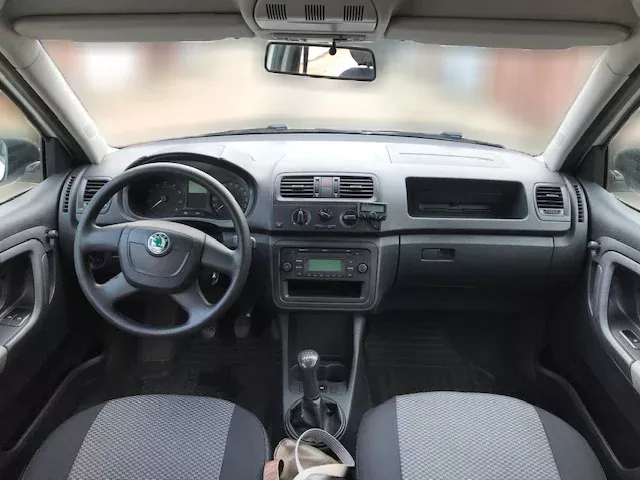 Skoda Fabia Фото 4
