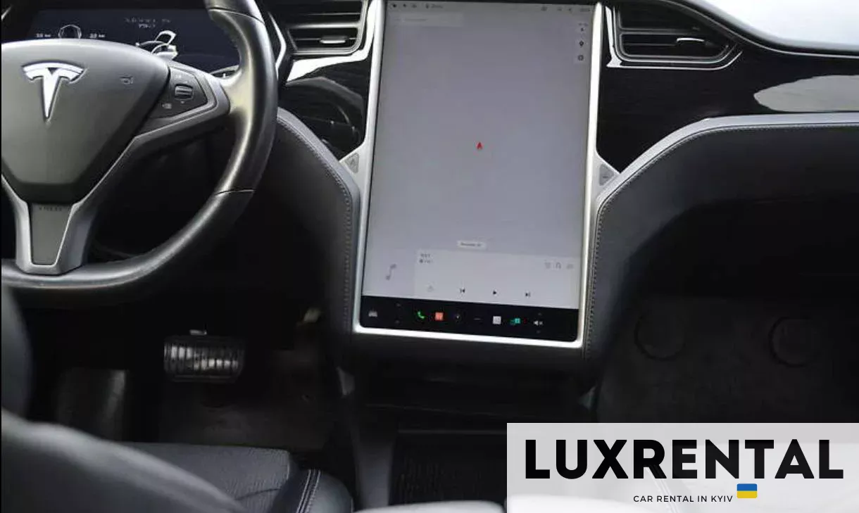 Tesla Model S Photo 4