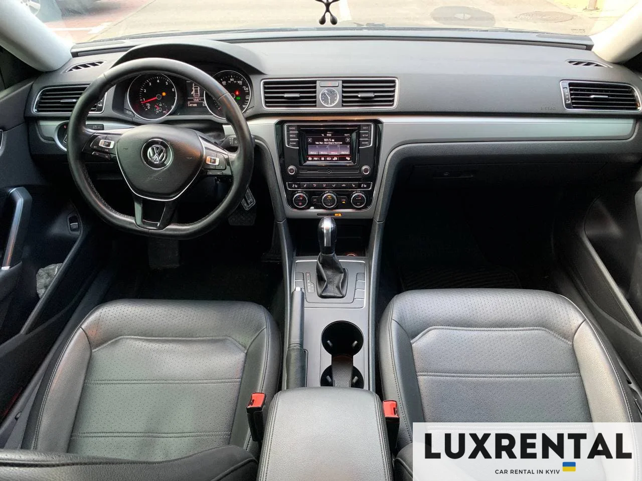 Volkswagen Passat B8 Фото 4