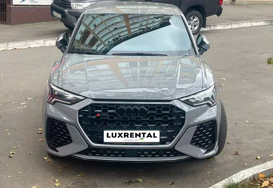 Ауди S Q3