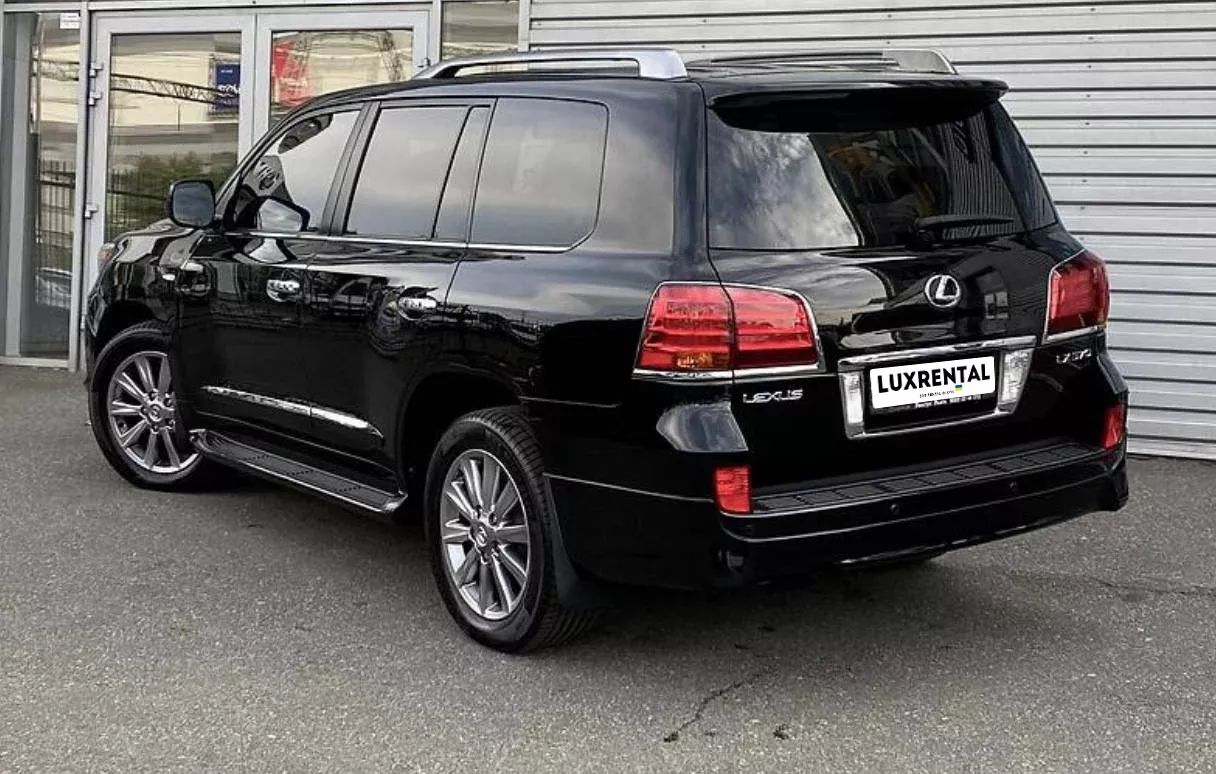 Lexus LX570 Фото 2