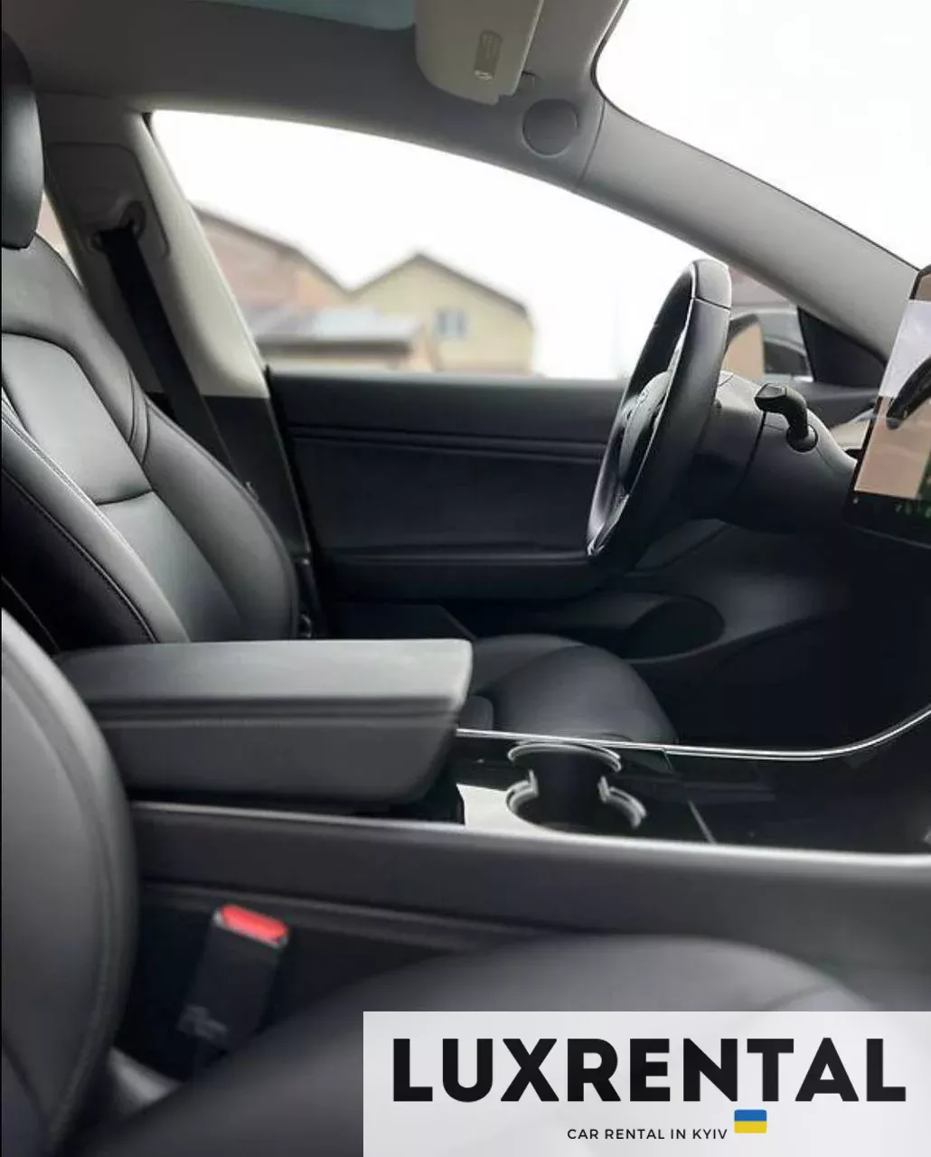 Tesla Model 3 Фото 4