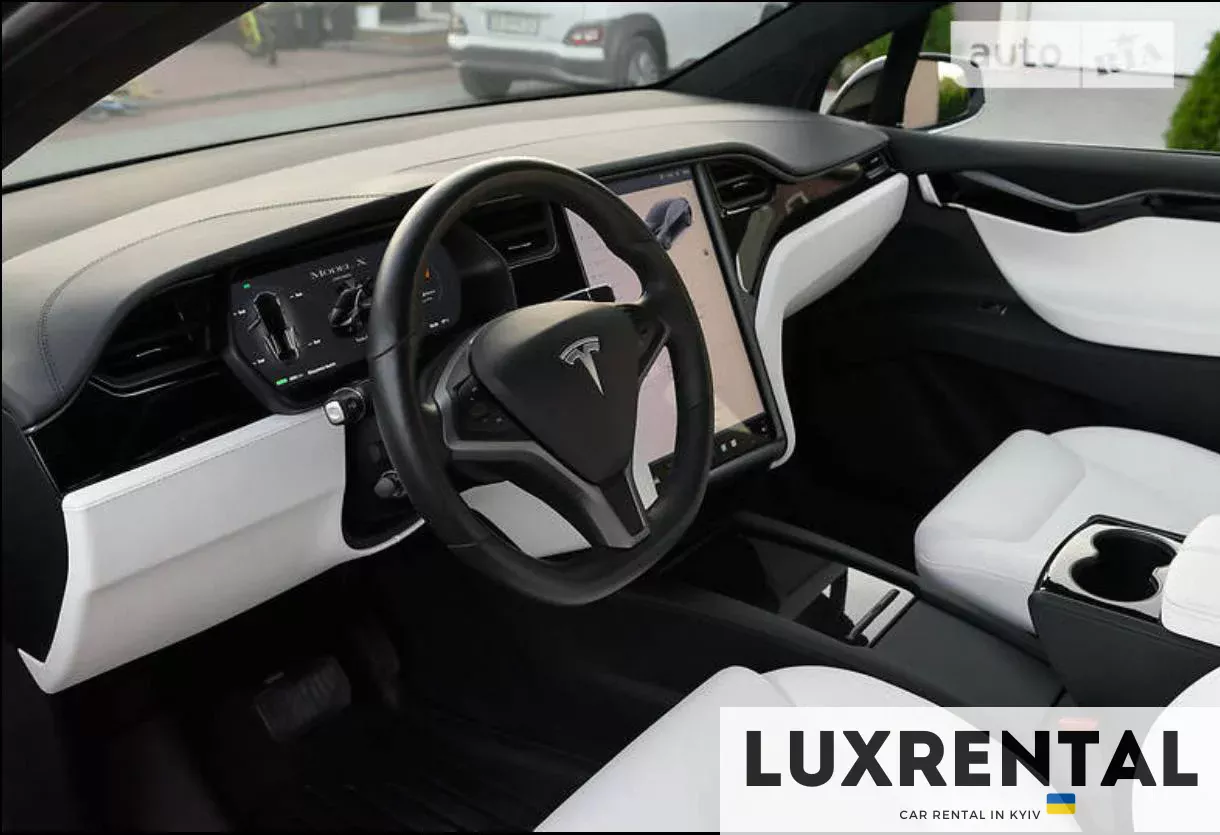 Tesla model X Фото 5