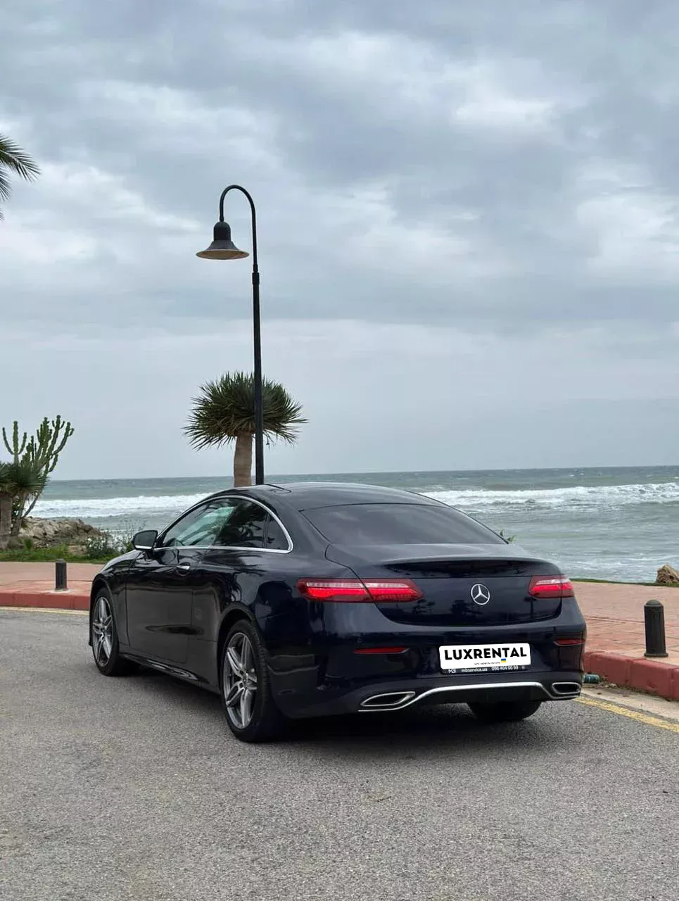 Mercedes Benz E220 Coupe Фото 2