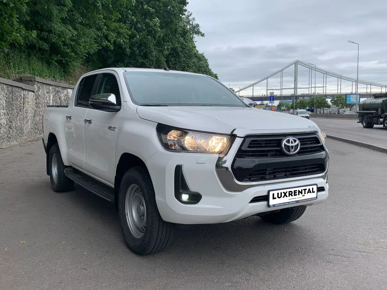 Toyota Hatiyota Hilux