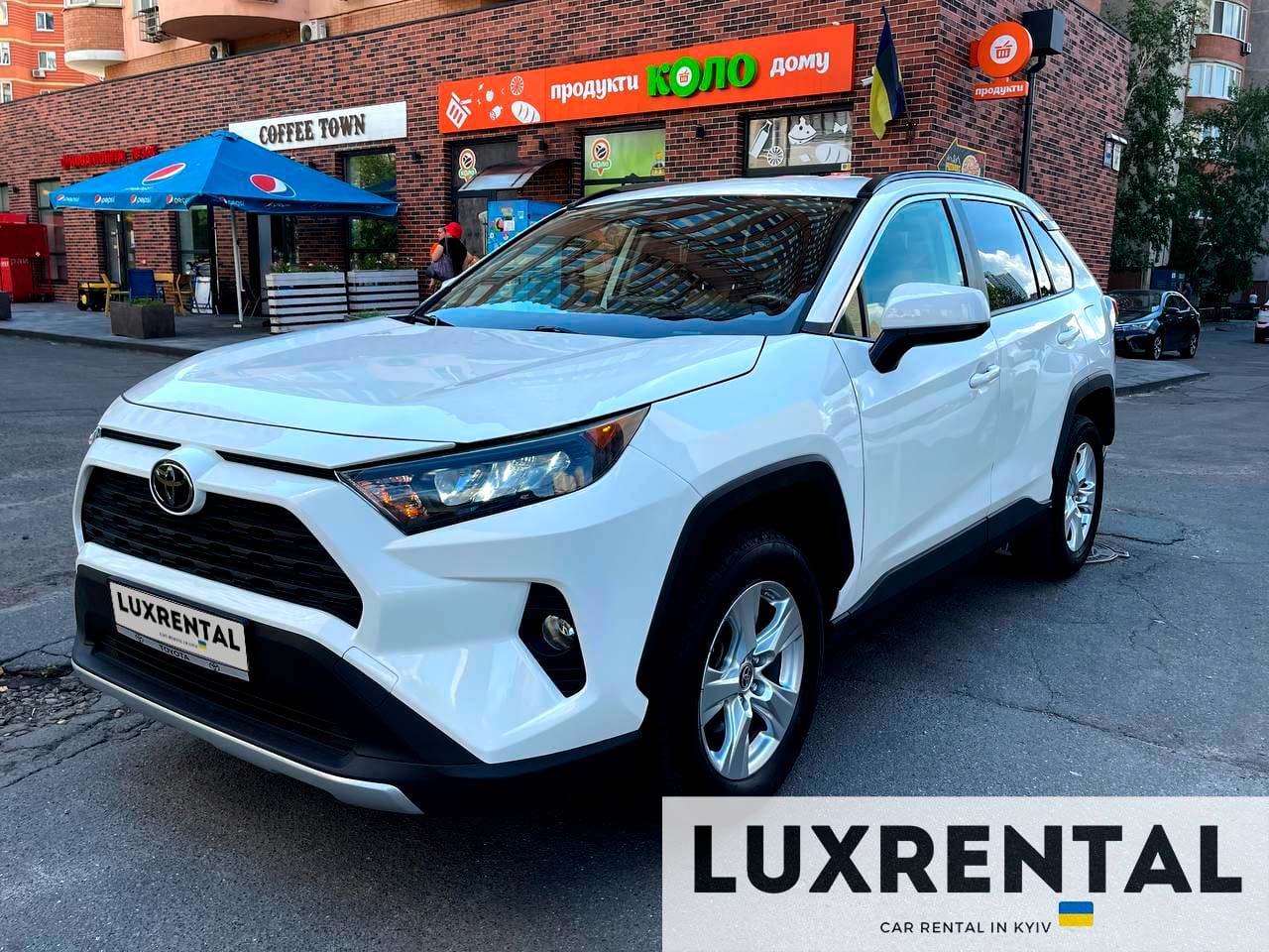 Toyota RAV-4 Фото 2