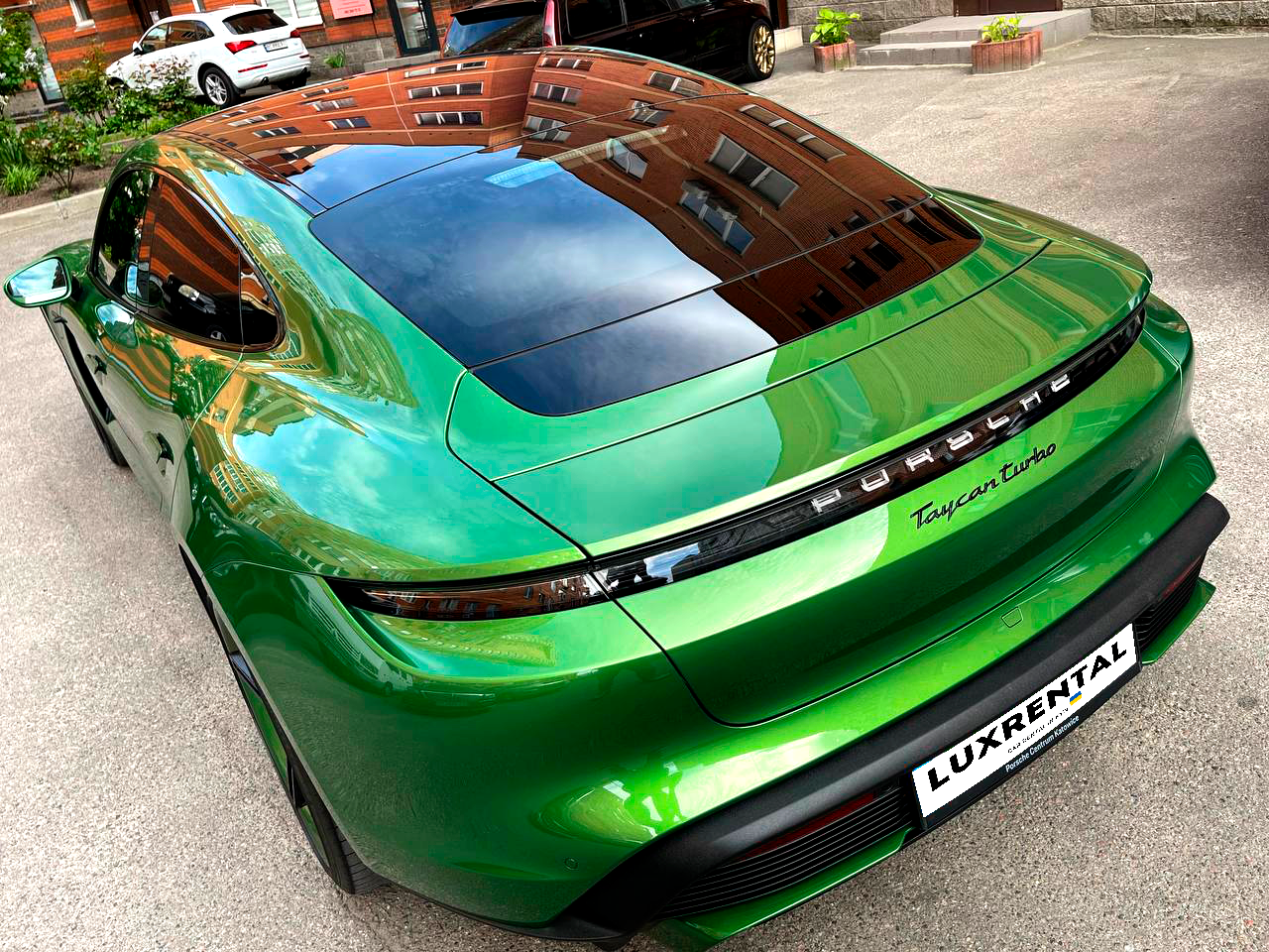 Porsche Taycan Turbo 2021 Фото 3